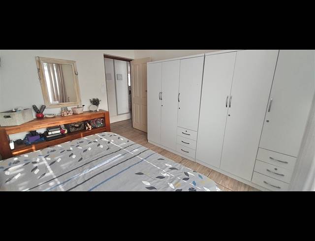 2 BEDROOM TOWNHOUSE FOR SALE IN PARADISE BEACH